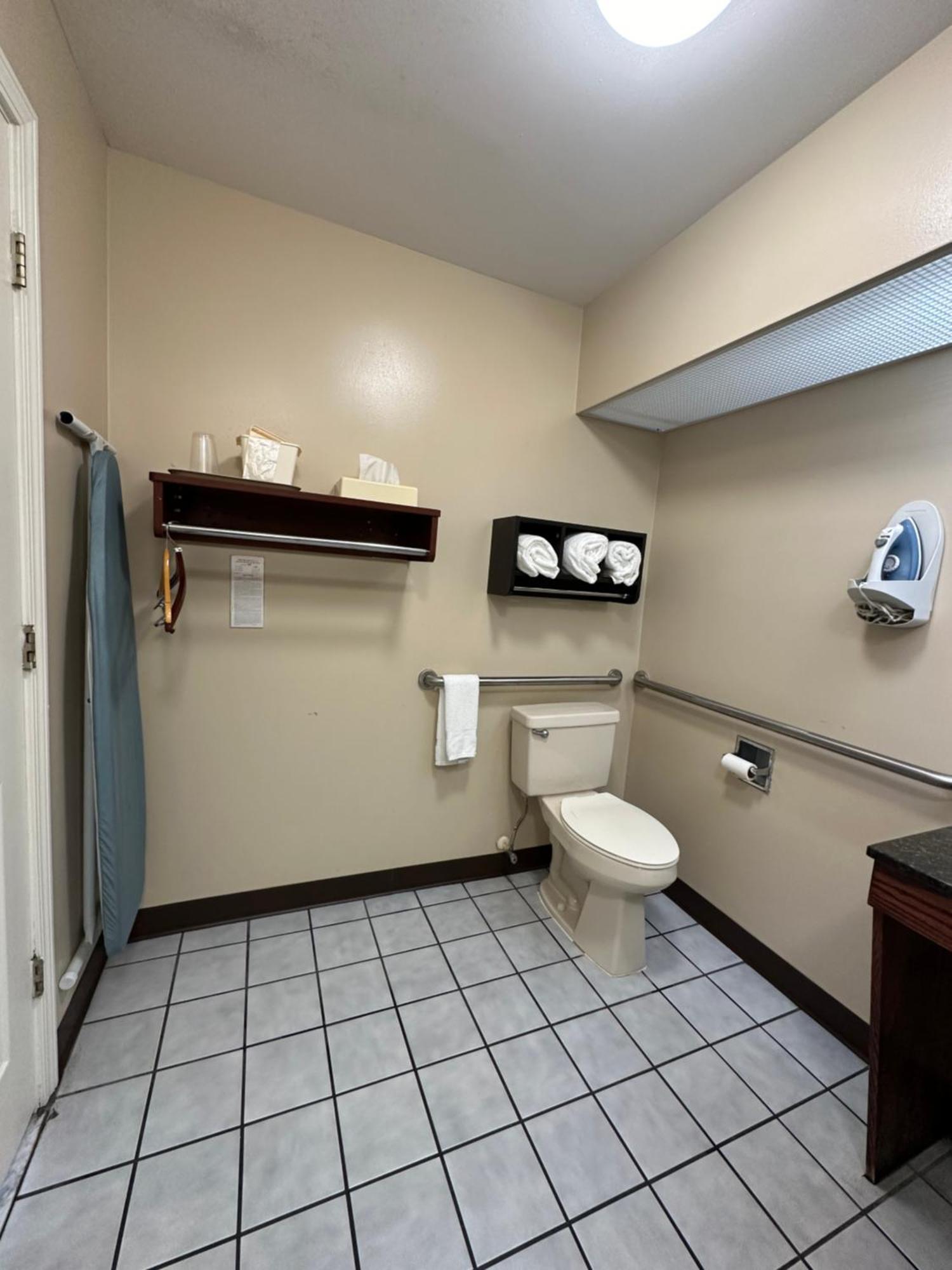 Baymont By Wyndham Thomasville Exterior photo